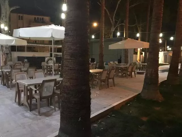 196677378 (Copy).jpg